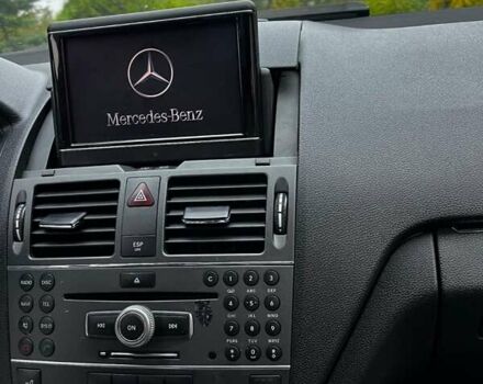 Черный Мерседес Ц-Класс, объемом двигателя 2.14 л и пробегом 260 тыс. км за 10700 $, фото 7 на Automoto.ua