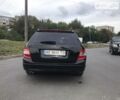 Чорний Мерседес Ц-Клас, об'ємом двигуна 2.2 л та пробігом 155 тис. км за 10600 $, фото 6 на Automoto.ua