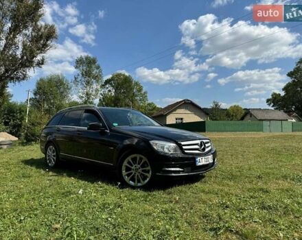 Черный Мерседес Ц-Класс, объемом двигателя 2.2 л и пробегом 329 тыс. км за 10500 $, фото 7 на Automoto.ua