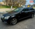 Черный Мерседес Ц-Класс, объемом двигателя 2.2 л и пробегом 305 тыс. км за 9000 $, фото 1 на Automoto.ua