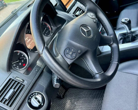 Чорний Мерседес Ц-Клас, об'ємом двигуна 2.2 л та пробігом 295 тис. км за 10200 $, фото 6 на Automoto.ua