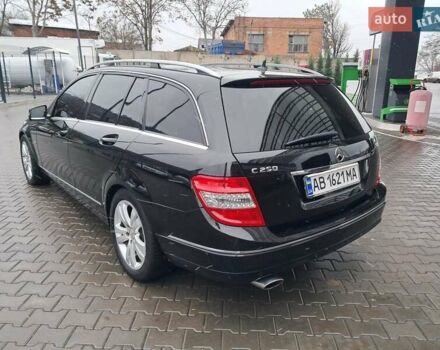 Чорний Мерседес Ц-Клас, об'ємом двигуна 2.2 л та пробігом 364 тис. км за 8400 $, фото 23 на Automoto.ua