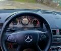 Черный Мерседес Ц-Класс, объемом двигателя 2.1 л и пробегом 29000 тыс. км за 12000 $, фото 11 на Automoto.ua
