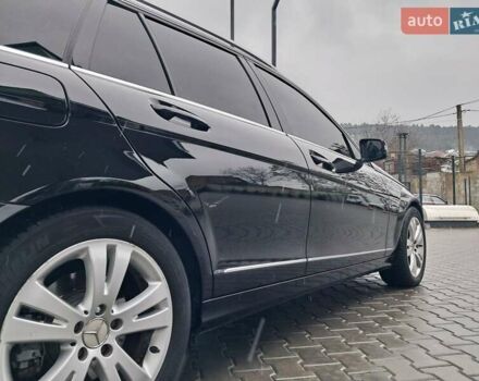 Чорний Мерседес Ц-Клас, об'ємом двигуна 2.2 л та пробігом 364 тис. км за 8400 $, фото 38 на Automoto.ua