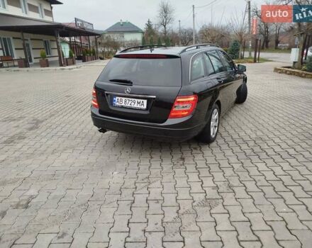 Чорний Мерседес Ц-Клас, об'ємом двигуна 2.14 л та пробігом 305 тис. км за 8800 $, фото 4 на Automoto.ua