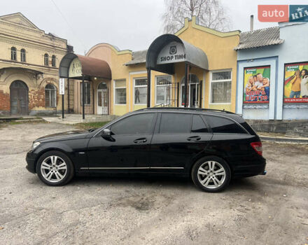 Чорний Мерседес Ц-Клас, об'ємом двигуна 2.14 л та пробігом 210 тис. км за 9700 $, фото 4 на Automoto.ua