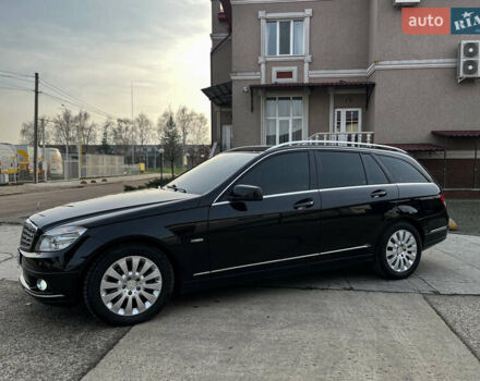 Чорний Мерседес Ц-Клас, об'ємом двигуна 2.14 л та пробігом 333 тис. км за 10650 $, фото 4 на Automoto.ua