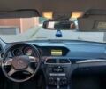 Черный Мерседес Ц-Класс, объемом двигателя 2.14 л и пробегом 300 тыс. км за 9000 $, фото 14 на Automoto.ua