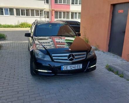 Черный Мерседес Ц-Класс, объемом двигателя 2.14 л и пробегом 300 тыс. км за 9000 $, фото 11 на Automoto.ua