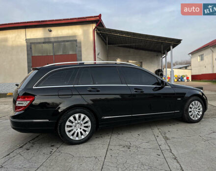Чорний Мерседес Ц-Клас, об'ємом двигуна 2.14 л та пробігом 333 тис. км за 10650 $, фото 9 на Automoto.ua