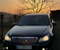 Чорний Мерседес Ц-Клас, об'ємом двигуна 2.1 л та пробігом 395 тис. км за 8700 $, фото 1 на Automoto.ua