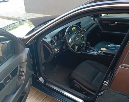 Мерседес Ц-Клас 2011 у Львові на Automoto.ua Чорний Мерседес Ц-Клас, об'ємом двигуна 2.2 л та пробігом 298 тис. км за 10400 $, фото 17 на Automoto.ua