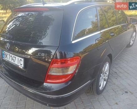 Черный Мерседес Ц-Класс, объемом двигателя 2.15 л и пробегом 365 тыс. км за 8650 $, фото 11 на Automoto.ua