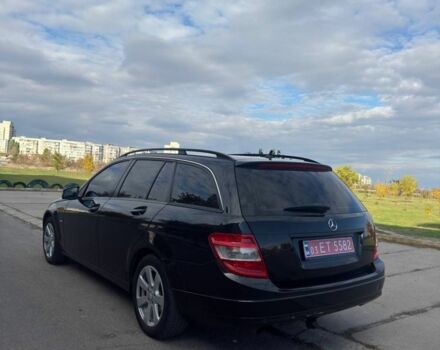 Черный Мерседес Ц-Класс, объемом двигателя 1.8 л и пробегом 135 тыс. км за 9500 $, фото 5 на Automoto.ua