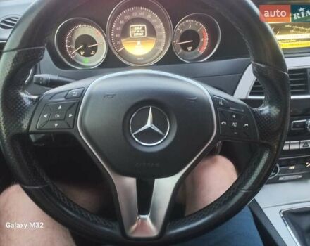 Чорний Мерседес Ц-Клас, об'ємом двигуна 2.14 л та пробігом 328 тис. км за 10500 $, фото 6 на Automoto.ua