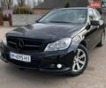 Черный Мерседес Ц-Класс, объемом двигателя 2.14 л и пробегом 380 тыс. км за 10300 $, фото 1 на Automoto.ua