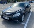 Черный Мерседес Ц-Класс, объемом двигателя 2.14 л и пробегом 275 тыс. км за 10400 $, фото 1 на Automoto.ua