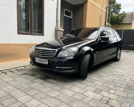Чорний Мерседес Ц-Клас, об'ємом двигуна 2.1 л та пробігом 290 тис. км за 10500 $, фото 1 на Automoto.ua