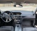Черный Мерседес Ц-Класс, объемом двигателя 2.1 л и пробегом 380 тыс. км за 10300 $, фото 19 на Automoto.ua