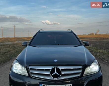 Черный Мерседес Ц-Класс, объемом двигателя 2.14 л и пробегом 382 тыс. км за 10400 $, фото 8 на Automoto.ua