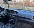 Чорний Мерседес Ц-Клас, об'ємом двигуна 2.1 л та пробігом 395 тис. км за 8700 $, фото 2 на Automoto.ua