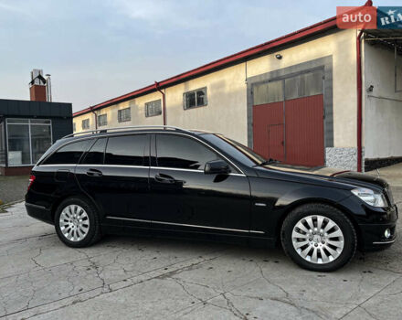 Чорний Мерседес Ц-Клас, об'ємом двигуна 2.14 л та пробігом 333 тис. км за 10650 $, фото 10 на Automoto.ua