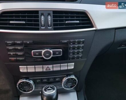 Черный Мерседес Ц-Класс, объемом двигателя 2.2 л и пробегом 382 тыс. км за 11500 $, фото 23 на Automoto.ua