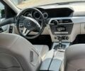 Черный Мерседес Ц-Класс, объемом двигателя 2.14 л и пробегом 319 тыс. км за 9999 $, фото 8 на Automoto.ua