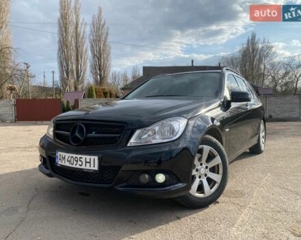 Черный Мерседес Ц-Класс, объемом двигателя 2.14 л и пробегом 380 тыс. км за 10300 $, фото 13 на Automoto.ua