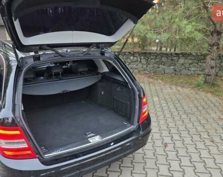 Чорний Мерседес Ц-Клас, об'ємом двигуна 2.14 л та пробігом 260 тис. км за 9700 $, фото 5 на Automoto.ua