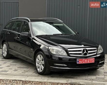 Черный Мерседес Ц-Класс, объемом двигателя 2.2 л и пробегом 245 тыс. км за 10200 $, фото 1 на Automoto.ua