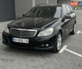 Черный Мерседес Ц-Класс, объемом двигателя 2.15 л и пробегом 261 тыс. км за 9199 $, фото 1 на Automoto.ua