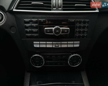 Черный Мерседес Ц-Класс, объемом двигателя 2.15 л и пробегом 261 тыс. км за 9199 $, фото 26 на Automoto.ua