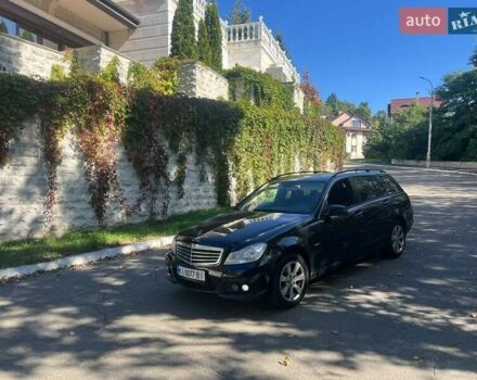 Черный Мерседес Ц-Класс, объемом двигателя 2.1 л и пробегом 357 тыс. км за 9999 $, фото 18 на Automoto.ua
