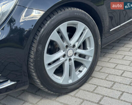 Чорний Мерседес Ц-Клас, об'ємом двигуна 2.2 л та пробігом 289 тис. км за 10950 $, фото 18 на Automoto.ua