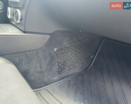 Черный Мерседес Ц-Класс, объемом двигателя 2.2 л и пробегом 289 тыс. км за 9900 $, фото 51 на Automoto.ua