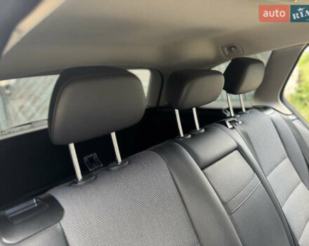 Черный Мерседес Ц-Класс, объемом двигателя 2.2 л и пробегом 289 тыс. км за 9900 $, фото 59 на Automoto.ua