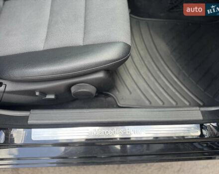 Черный Мерседес Ц-Класс, объемом двигателя 2.2 л и пробегом 289 тыс. км за 9900 $, фото 52 на Automoto.ua