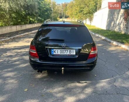 Черный Мерседес Ц-Класс, объемом двигателя 2.1 л и пробегом 357 тыс. км за 9999 $, фото 24 на Automoto.ua