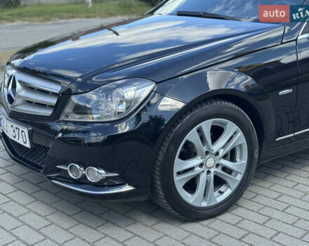 Чорний Мерседес Ц-Клас, об'ємом двигуна 2.2 л та пробігом 289 тис. км за 10950 $, фото 17 на Automoto.ua