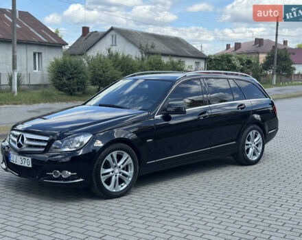 Черный Мерседес Ц-Класс, объемом двигателя 2.2 л и пробегом 289 тыс. км за 9900 $, фото 16 на Automoto.ua