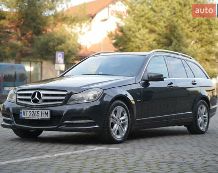 Черный Мерседес Ц-Класс, объемом двигателя 2.2 л и пробегом 357 тыс. км за 11250 $, фото 47 на Automoto.ua