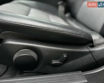 Черный Мерседес Ц-Класс, объемом двигателя 2.2 л и пробегом 245 тыс. км за 10200 $, фото 12 на Automoto.ua