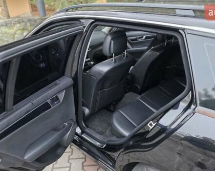 Чорний Мерседес Ц-Клас, об'ємом двигуна 2.14 л та пробігом 260 тис. км за 9700 $, фото 6 на Automoto.ua