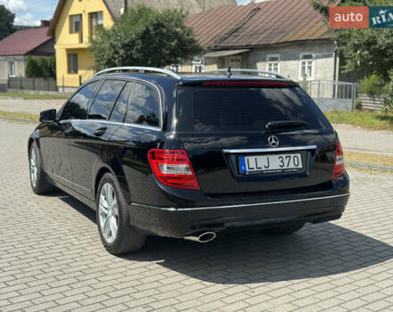 Черный Мерседес Ц-Класс, объемом двигателя 2.2 л и пробегом 289 тыс. км за 9900 $, фото 11 на Automoto.ua