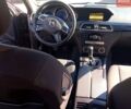 Черный Мерседес Ц-Класс, объемом двигателя 2.1 л и пробегом 258 тыс. км за 9700 $, фото 6 на Automoto.ua