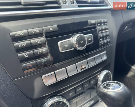 Черный Мерседес Ц-Класс, объемом двигателя 2.2 л и пробегом 289 тыс. км за 9900 $, фото 40 на Automoto.ua