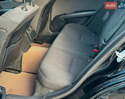 Чорний Мерседес Ц-Клас, об'ємом двигуна 2.2 л та пробігом 240 тис. км за 10000 $, фото 18 на Automoto.ua