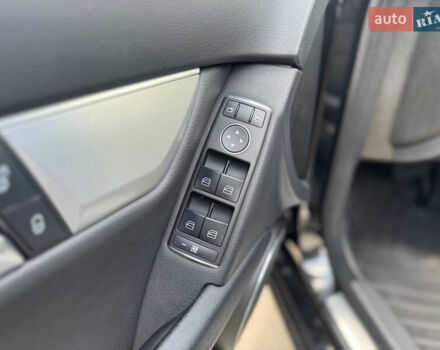 Черный Мерседес Ц-Класс, объемом двигателя 2.2 л и пробегом 289 тыс. км за 9900 $, фото 43 на Automoto.ua