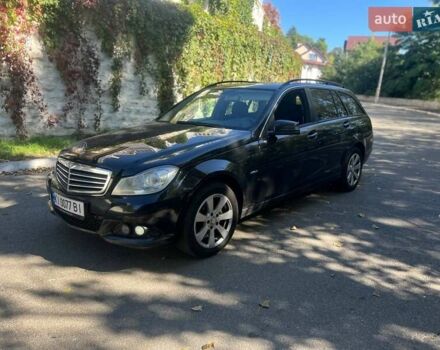 Черный Мерседес Ц-Класс, объемом двигателя 2.1 л и пробегом 357 тыс. км за 9999 $, фото 30 на Automoto.ua